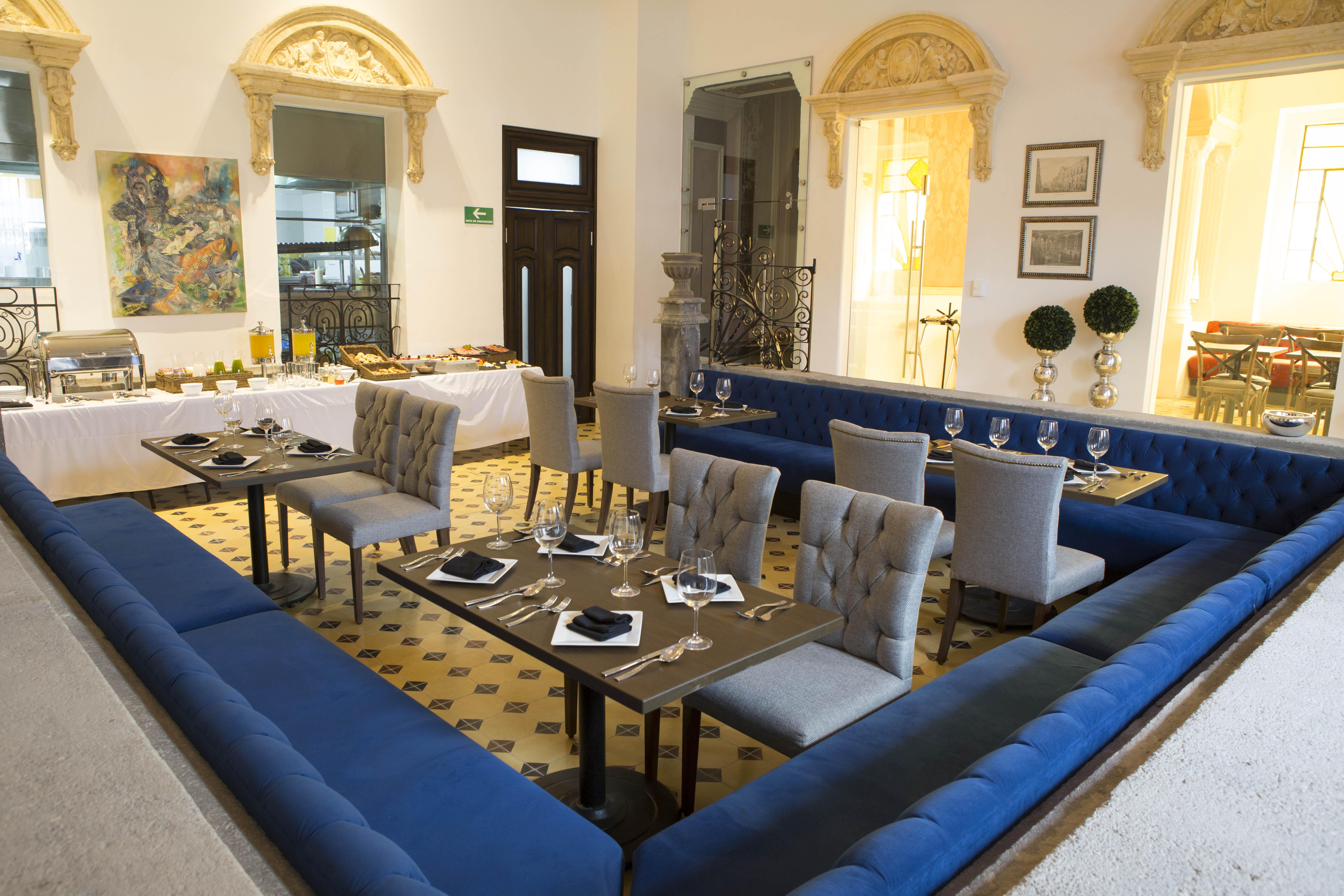 Hotel Ikonik 4*