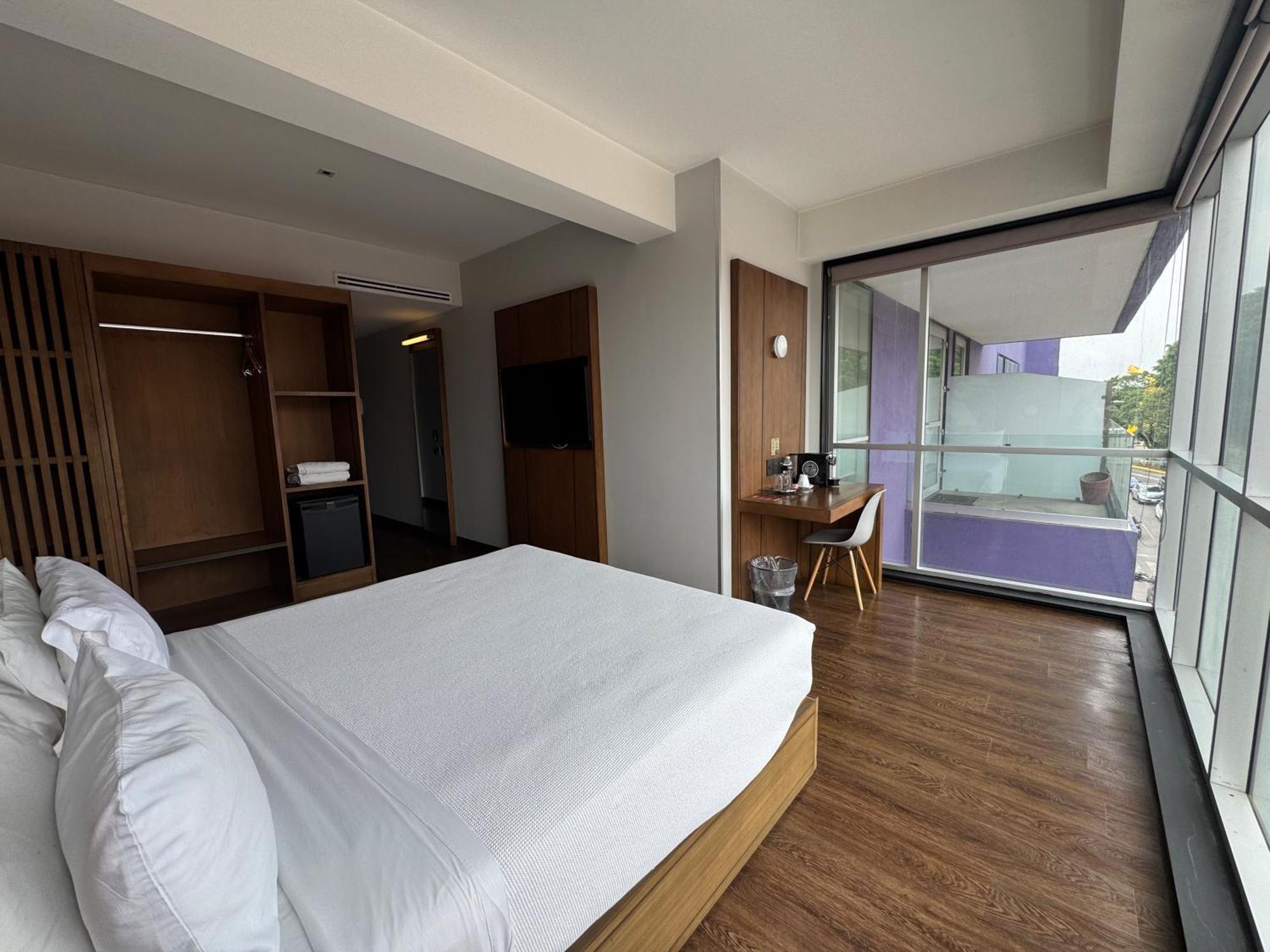 Ikonik Hotel